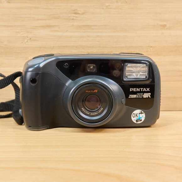 Pentax Zoom 90-WR Point and Shoot 35mm Film Camera - Picture 1 of 7